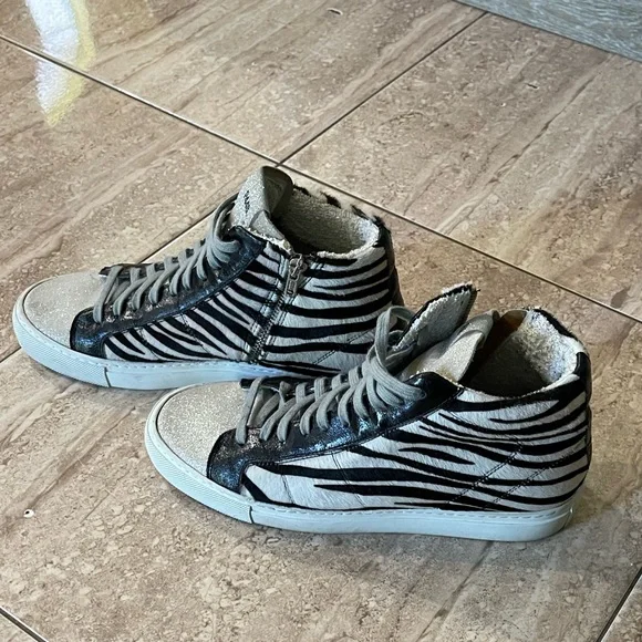 P488 black & silver sneakers size 39 which is size 9 Gently used - Picture 2 of 7